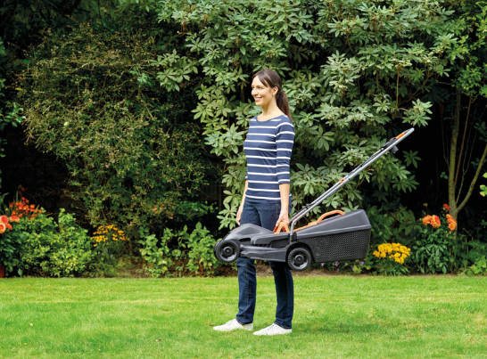 Black & Decker 1000W 32cm Electric Rotary Mower 1000W 3