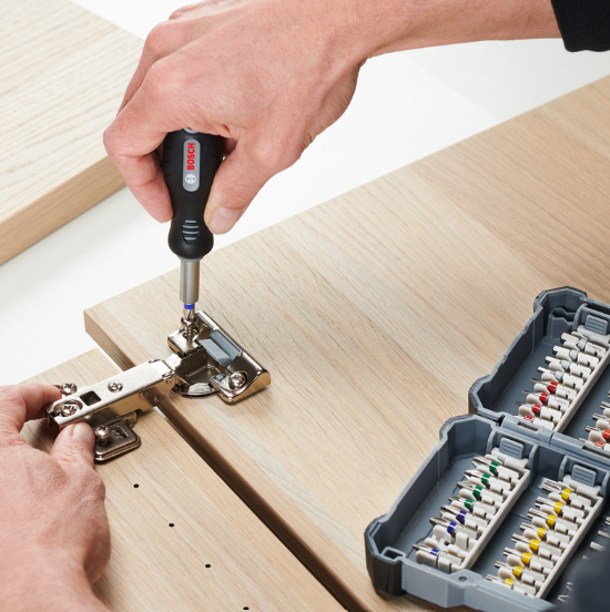 Bosch 45 Piece Mixed Screwdriver Bit Set + Handle 2