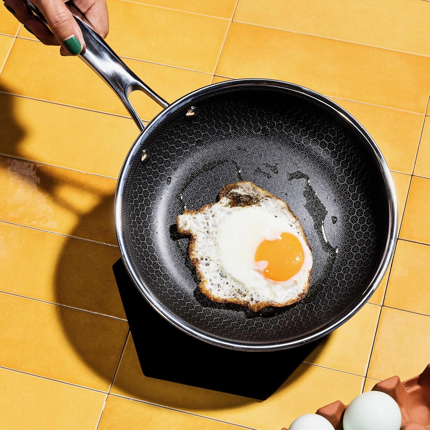 HexClad Hybrid Nonstick 18 cm Frying Pan, Stay-Cool Handle, Dishwasher-Friendly, Oven-Safe Up to 480°C, Induction Ready, Compatible with All Cooktops 5